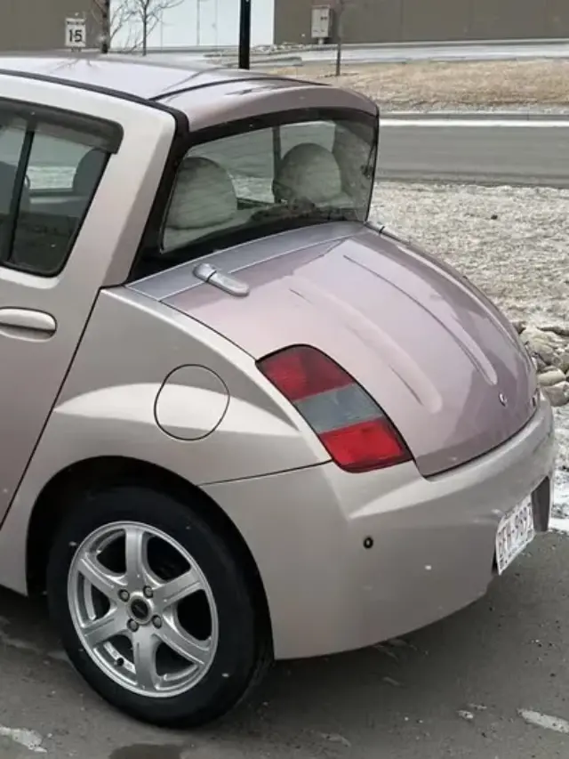 WiLL Vi: O Carro Excêntrico da Toyota que Misturava Estilo, Cerveja e Geladeira
