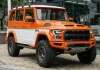 Ford Rural Raptor 2026: O Conceito IA do Clássico Brutamontes Ford Rural Raptor 2026 Concept, laranja e branco, vista frontal 3/4, com teto rack e pneus off-road.