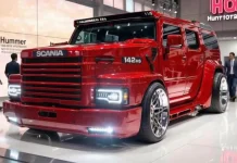 Scania 142 Hummer H4: A Lenda Bicuda Reimaginada por IA Scania 142HS vermelha em exposição, com frente quadrada, grade larga, faróis LED acesos e carroceria no estilo Hummer.